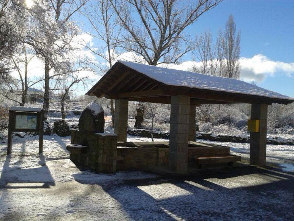Manzanal de los Infantes Cabanas Vallecino מראה חיצוני תמונה