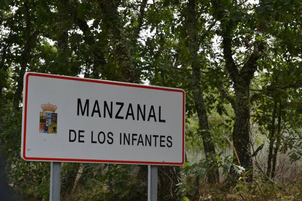 Manzanal de los Infantes Cabanas Vallecino מראה חיצוני תמונה